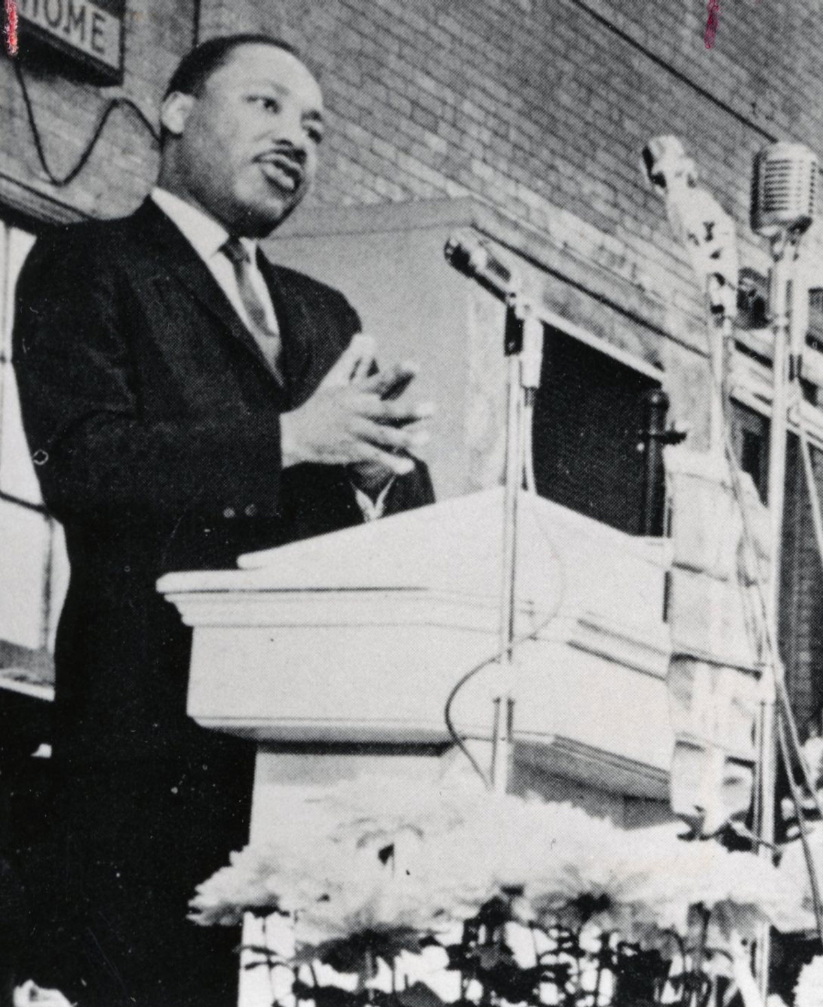 Dr. Martin Luther King Jr. speaks at «Ӱҵ